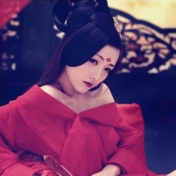 性感妖嬈紅衣女生頭像，唯美古風(fēng)真人頭像