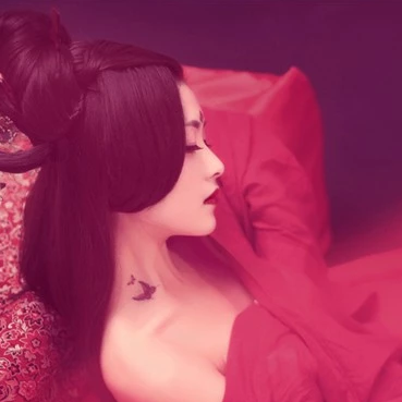 性感妖嬈紅衣女生頭像，唯美古風(fēng)真人頭像