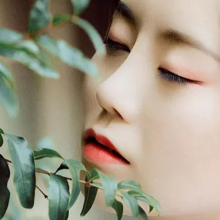 清新帶傘團扇女生頭像，唯美古風(fēng)真人頭像