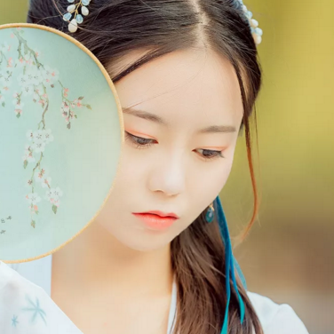 清新帶傘團扇女生頭像，唯美古風(fēng)真人頭像