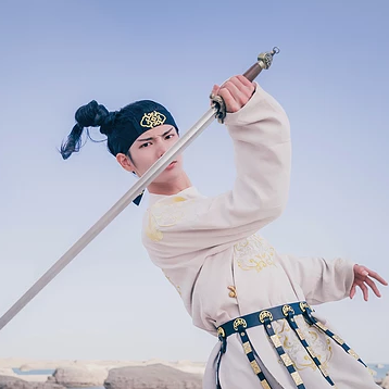 霸氣帶劍男生頭像，唯美古風(fēng)頭像