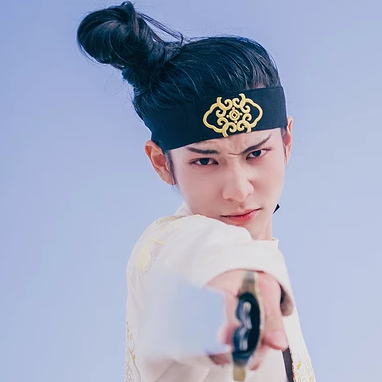 霸氣帶劍男生頭像，唯美古風(fēng)頭像
