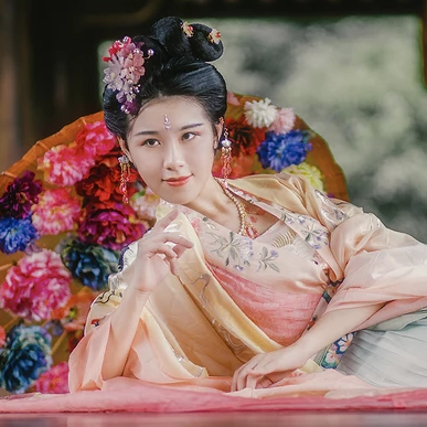 花樣年華女子頭像，唯美古風(fēng)真人頭像