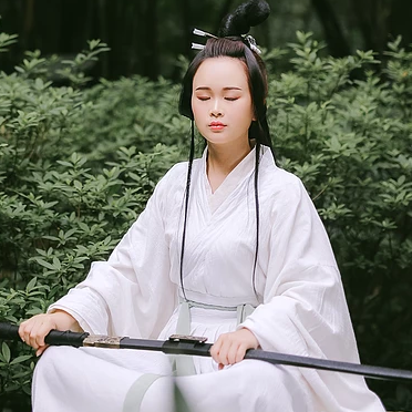 白衣俠女冷艷頭像，唯美古風(fēng)女子真人頭像
