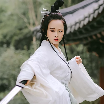 白衣俠女冷艷頭像，唯美古風(fēng)女子真人頭像