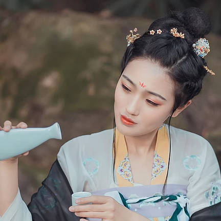 唯美漢服傷感頭像，唯美古風(fēng)女子真人頭像