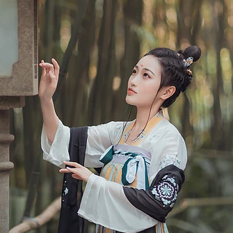 唯美漢服傷感頭像，唯美古風(fēng)女子真人頭像