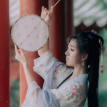 唯美漢服女生頭像，古風真人女子頭像