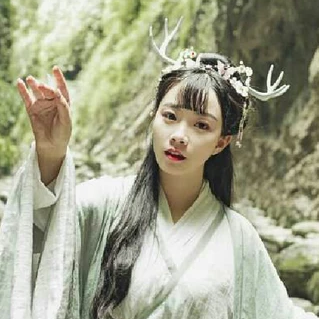 時(shí)尚中國風(fēng)唯美古風(fēng)少女真人頭像