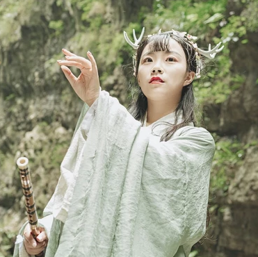 時(shí)尚中國風(fēng)唯美古風(fēng)少女真人頭像