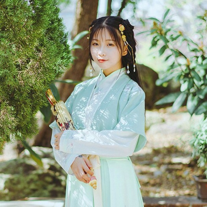 溫柔可人古風(fēng)漢服女子頭像，端莊秀麗女生頭像