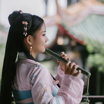清新唯美帶團扇女生頭像，古風(fēng)真人頭像
